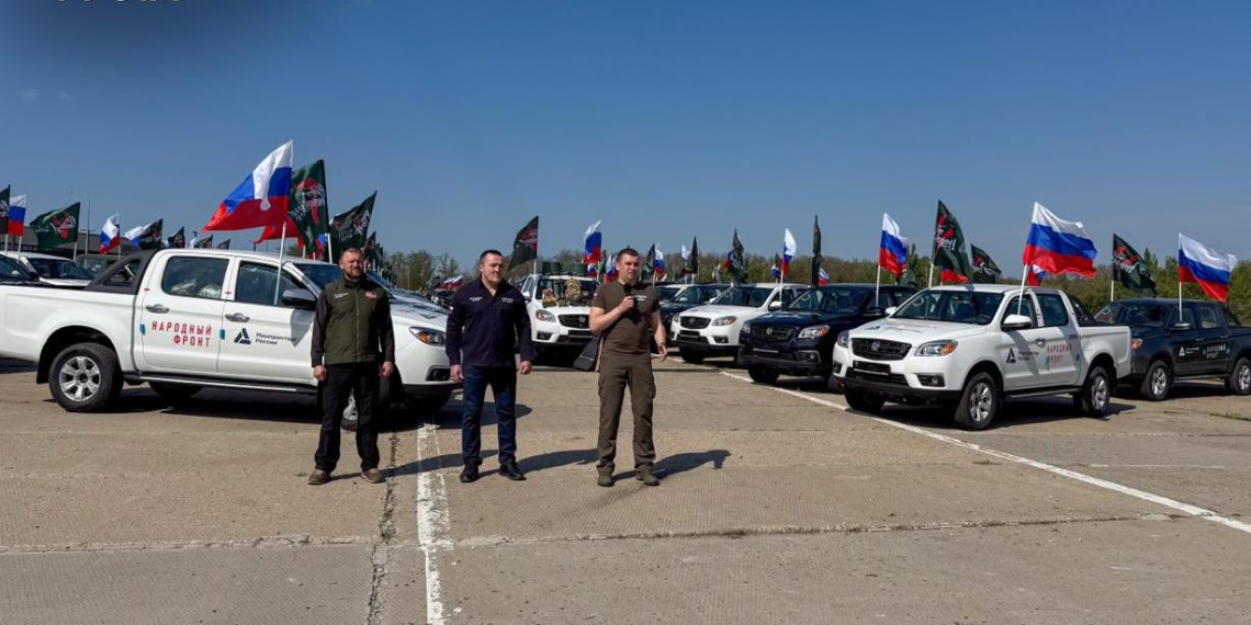 Народный фронт доставил на передовую автомобили и снаряжение к Дню Победы