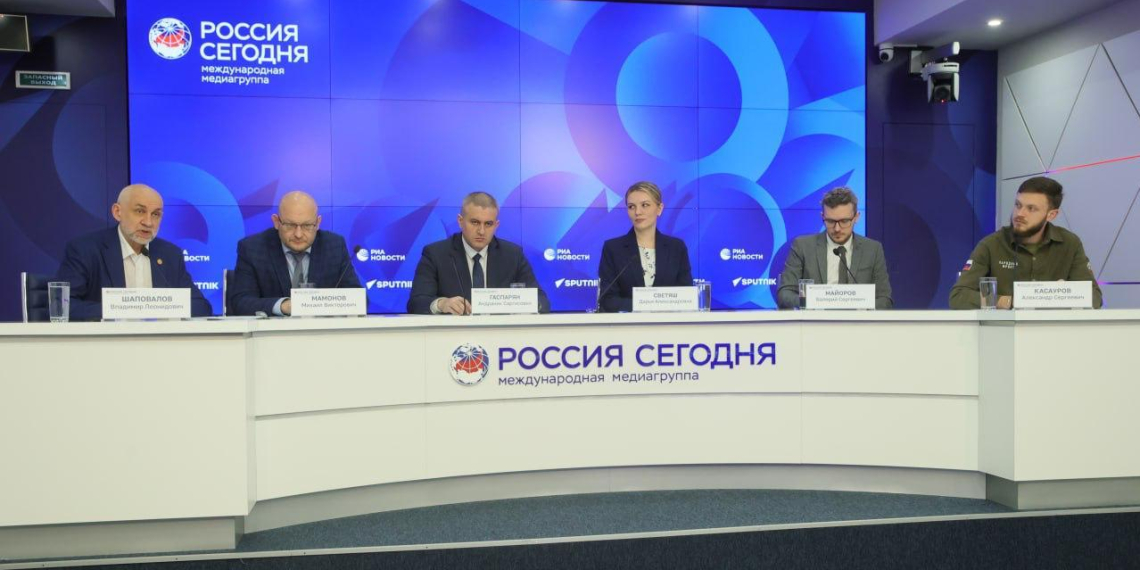 Большинство россиян видят в служении Родине национальную традицию