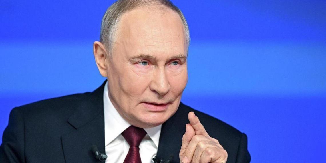 Путин заявил о необходимости доработать программу льготной семейной ипотеки