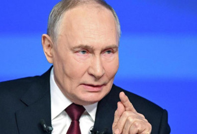 Путин заявил о необходимости доработать программу льготной семейной ипотеки