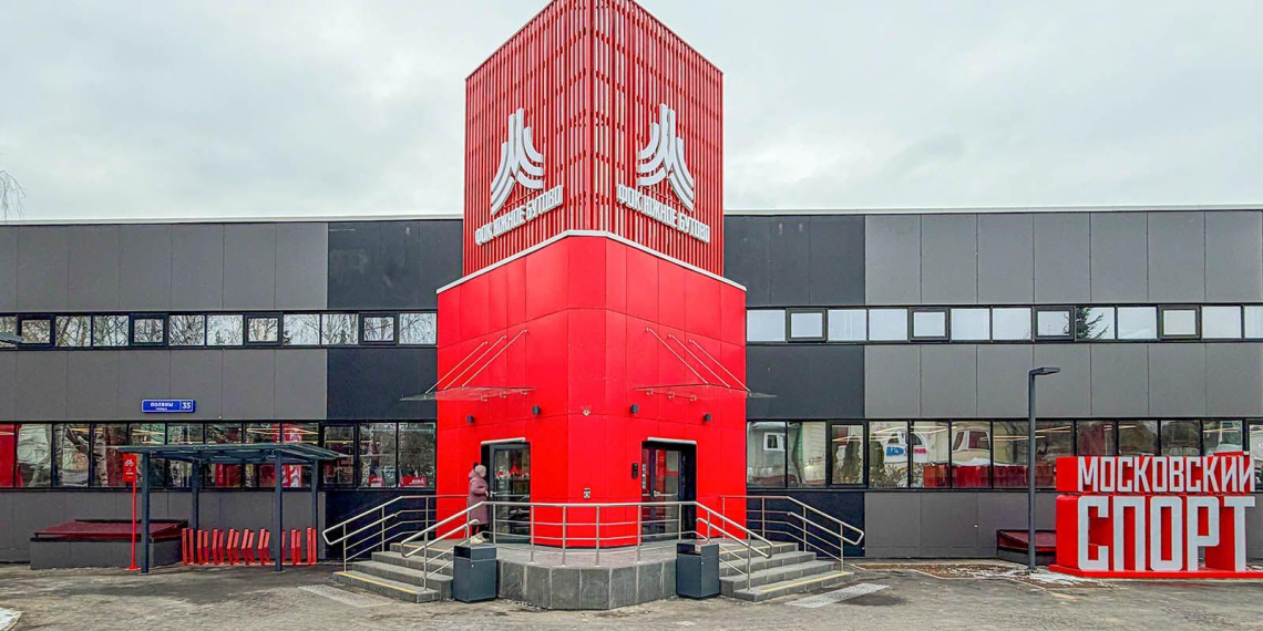 Собянин: жители Южного Бутово получили современный спорткомплекс с бассейнами