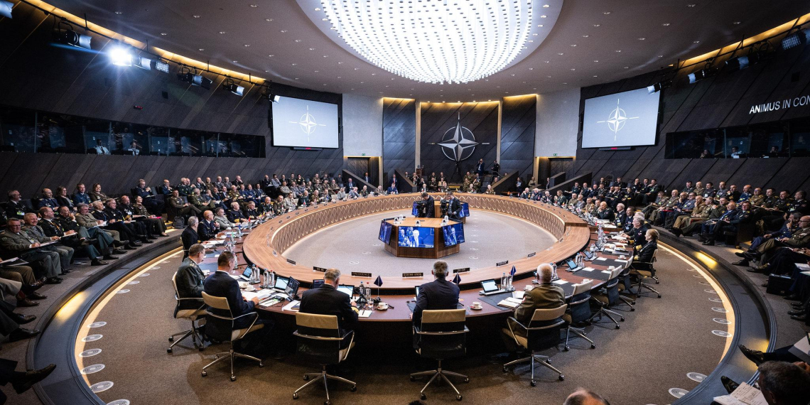 НАТО создаст в Европе крупные базы для поставок оружия Украине