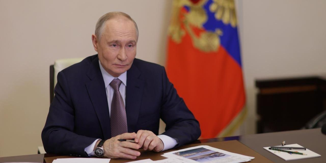 Путин назвал триумфальным выступление российских паралимпийцев в Италии