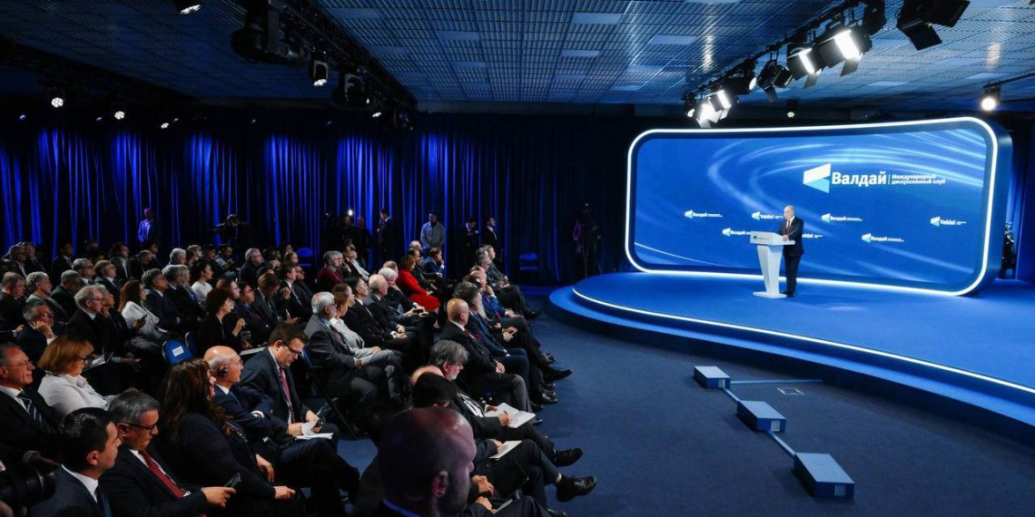 Эксперты оценили выступление Путина на "Валдае" как призыв к миру