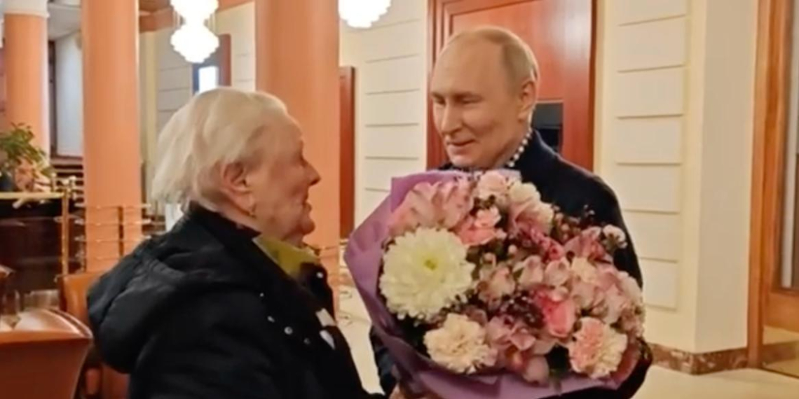 Школьная учительница Путина заявила, что гордится своим учеником 