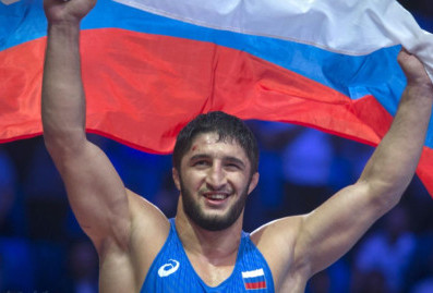 Федерация борьбы разрешила россиянам выступать с национальными символами