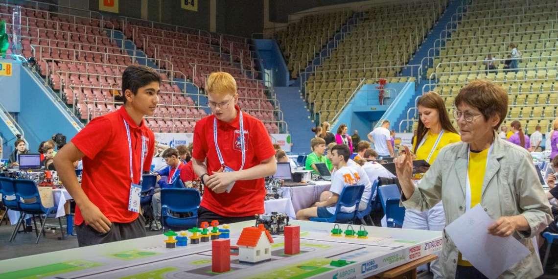 Москвичи победили в Российской робототехнической олимпиаде
