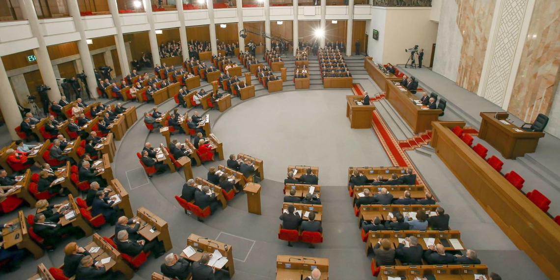 Парламент Белоруссии принял закон о смертной казни для чиновников за госизмену