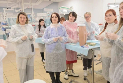 В Москве 20 жён участников СВО начали обучаться сестринскому делу