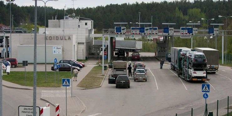 Не пропущенный пограничниками эстонец перелез в Россию через ворота КПП