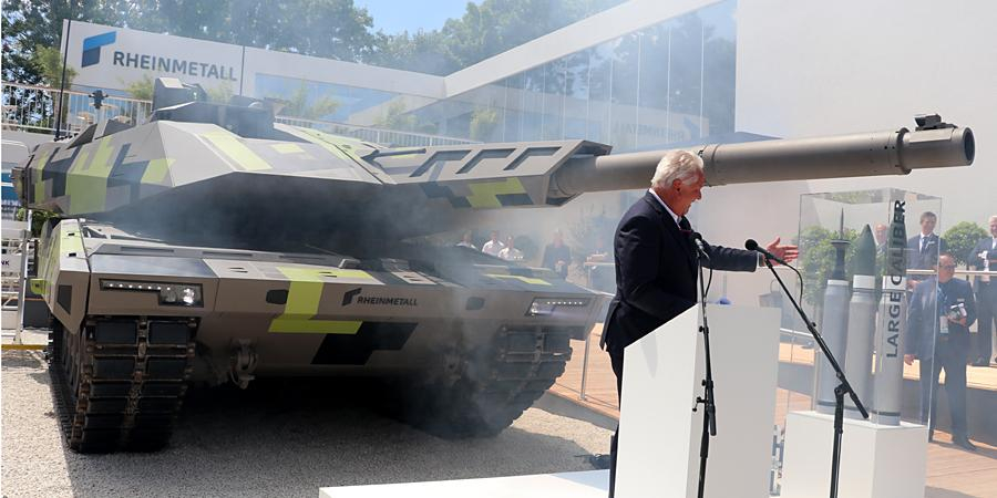Киев договаривается с немецким Rheinmetal о поставках новейших танков Panther