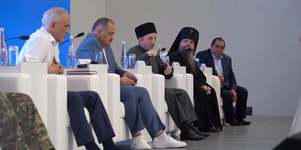 Политолог Ухов: временный запрет на ношение никаба важен для гармонизации этно-религиозной политики в РФ 