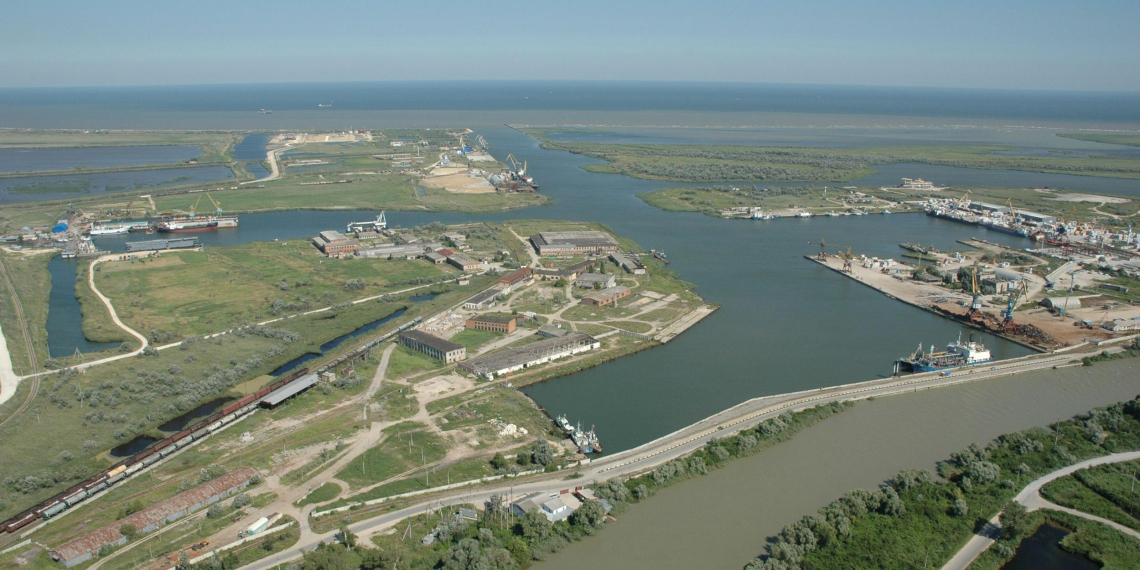 На Кубани произошло возгорание на морском терминале после атаки БПЛА