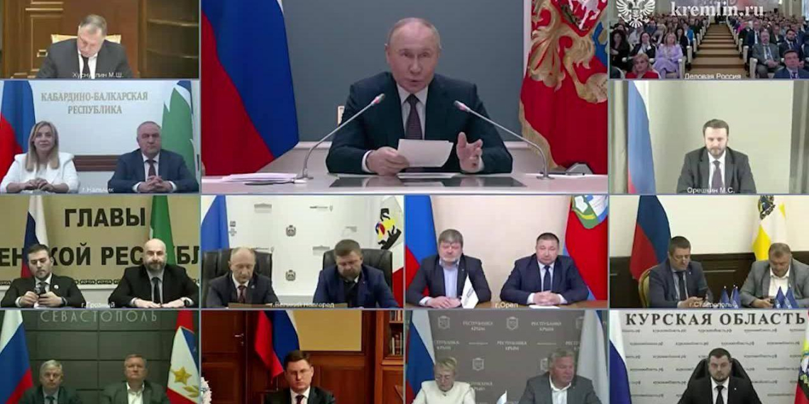 Путин на встрече с "Деловой Россией": экономика страны растет вопреки санкциям Путин на встрече с "Деловой Россией": экономика страны растет вопреки санкциям