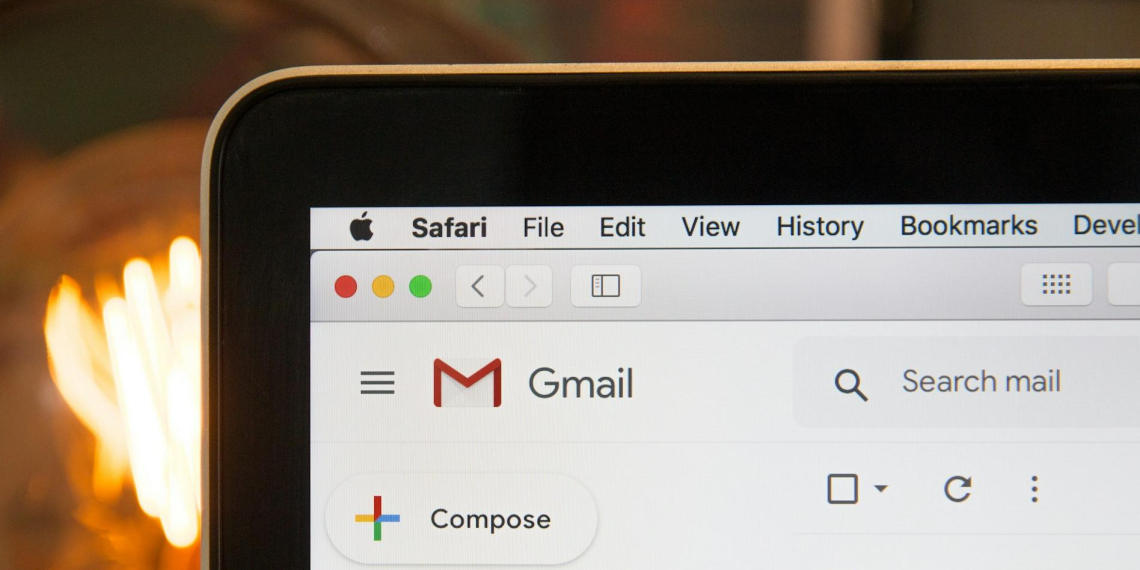 Bloomberg: Apple будет платить Google по $1 млрд в год за ИИ для Siri