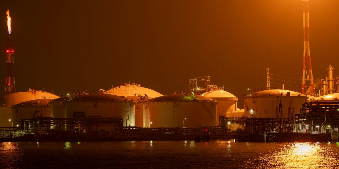 Кабмин обсуждает снижение цены отсечения нефти до $50