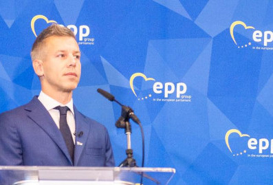 Мадьяр выступил против финансирования Венгрией кредита ЕС для Украины