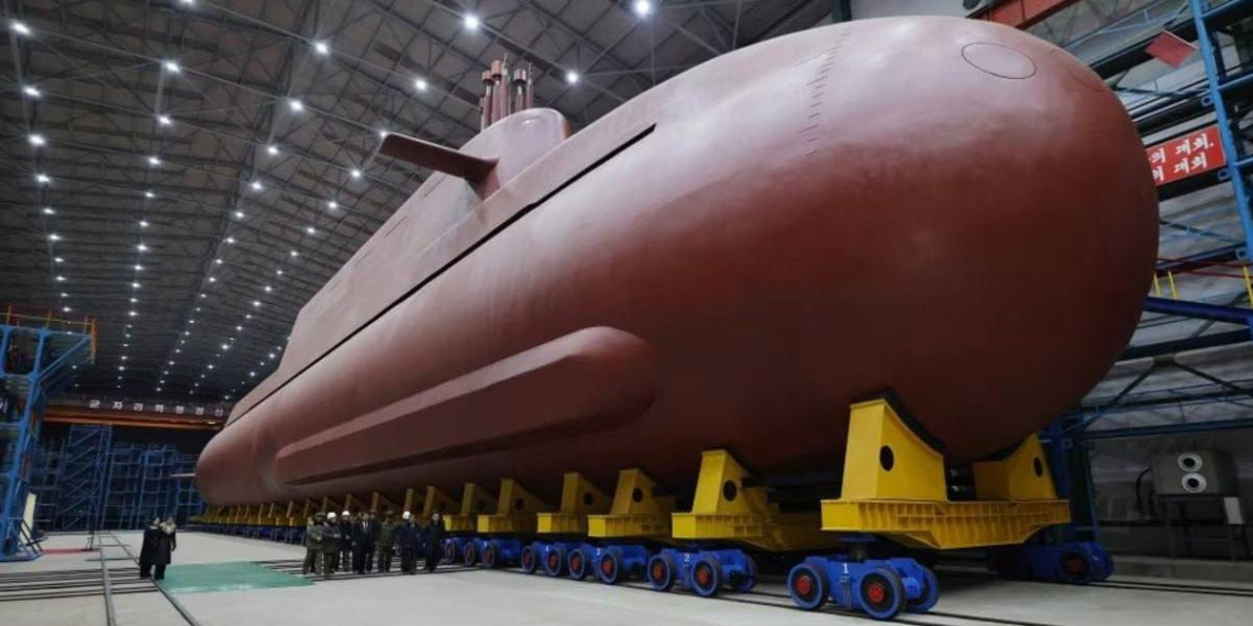 КНДР показала свою первую атомную субмарину
