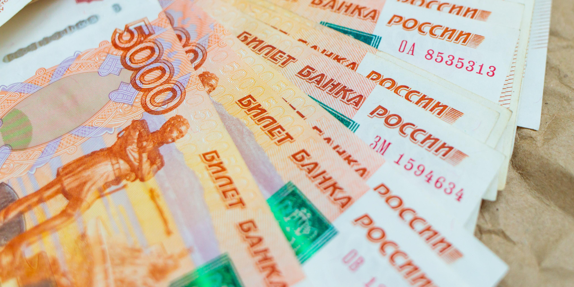 В январе россияне получат неполный аванс из-за налоговой реформы