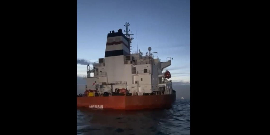 Istanbul Haber: танкер с российской нефтью начал тонуть у берегов Сенегала после атаки дрона