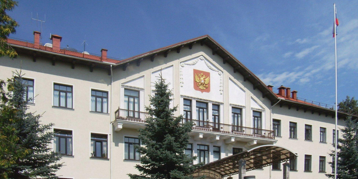 Посольство РФ в Литве две ночи подряд закидывали коктейлями Молотова