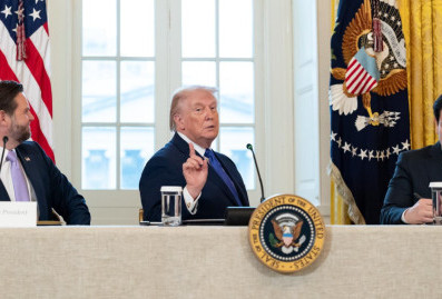 Трамп объявил в США режим ЧП из-за "кубинской угрозы"