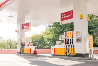 В России предложили ввести топливные карты для многодетных