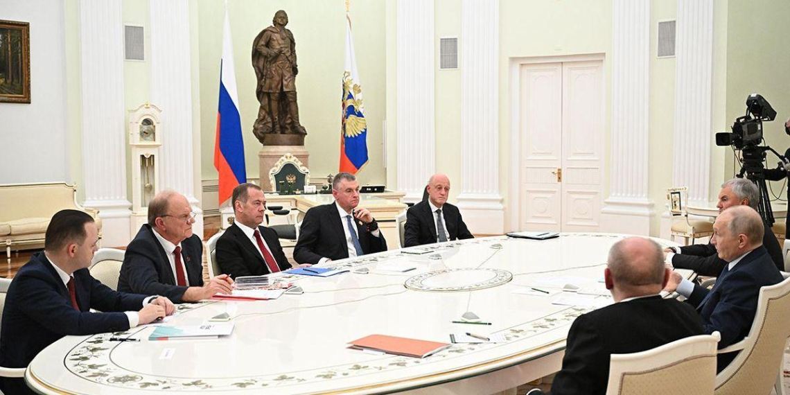 "Единая Россия" набрала 58% голосов и сформирует крупнейшую фракцию в Госдуме 