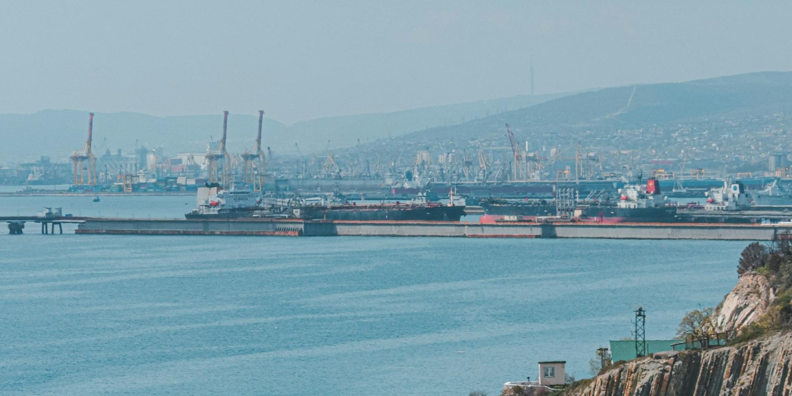 Греческий танкер был атакован близ Новороссийска перед загрузкой на терминале КТК