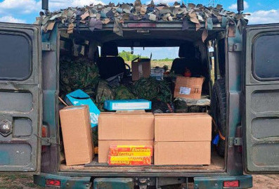 Представители общепита на площадках "Зимы в Москве" помогают бойцам СВО