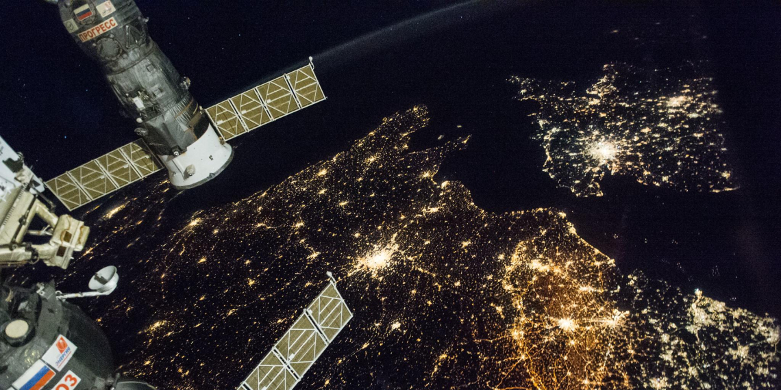 Корабль "Прогресс" успешно пристыковался к МКС несмотря на сбой