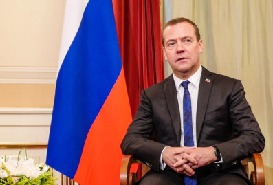 Медведев пригрозил жестко ответить на создание комиссии по компенсациям Украине