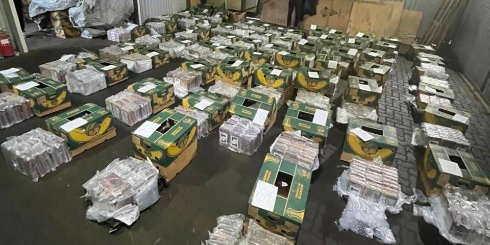 В Петербург на корабле с бананами их Эквадора привезли 1,5 тонны кокаина на 20 млрд рублей
