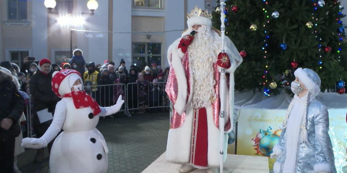 Мэр украинского города написал донос в СБУ из-за появления Деда Мороза на утреннике