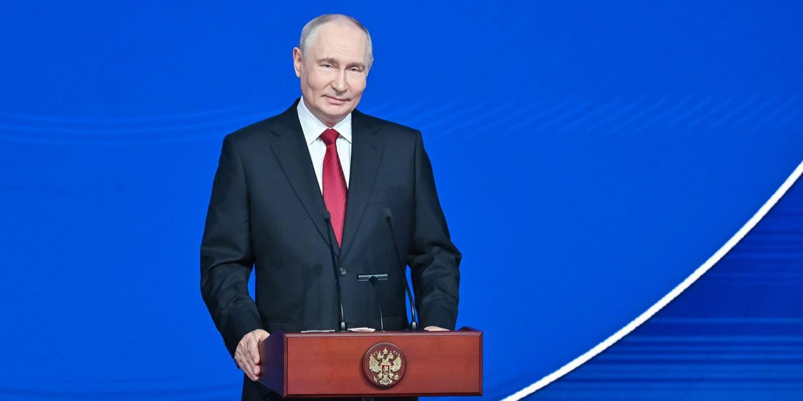 Путин поблагодарил Собянина и его команду за развитие Москвы