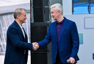 Москва и "Сбербанк" подписали соглашение о сотрудничестве в сфере ИИ