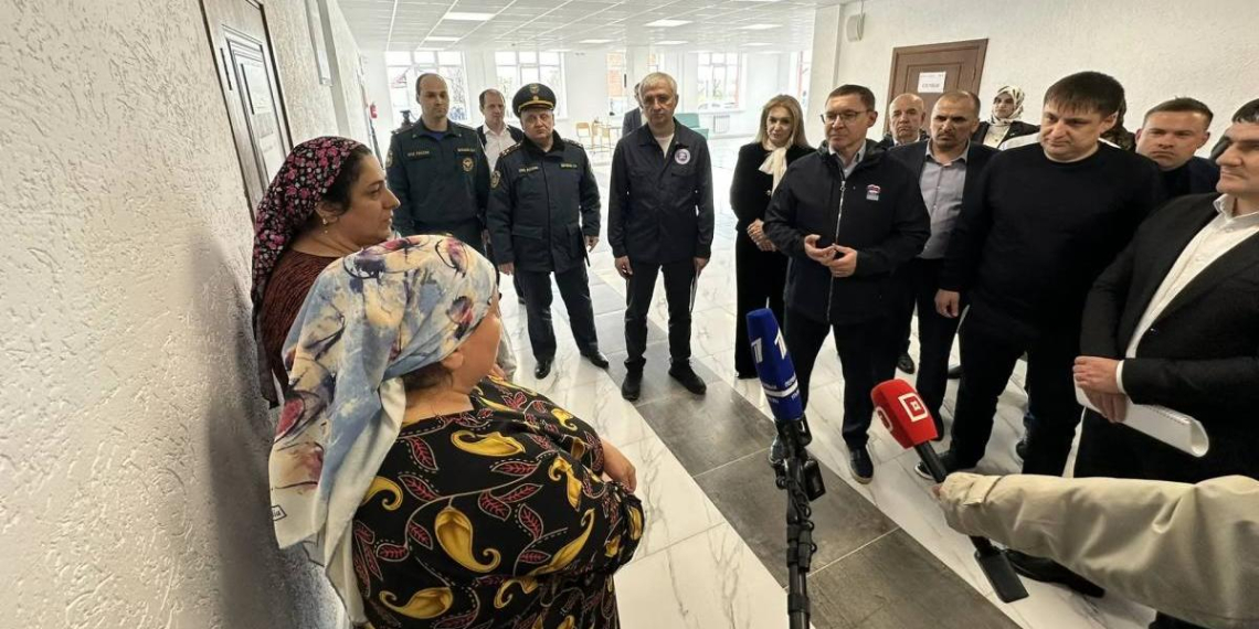 Волонтеры Единой России развернули штабы во всех пострадавших районах Дагестана