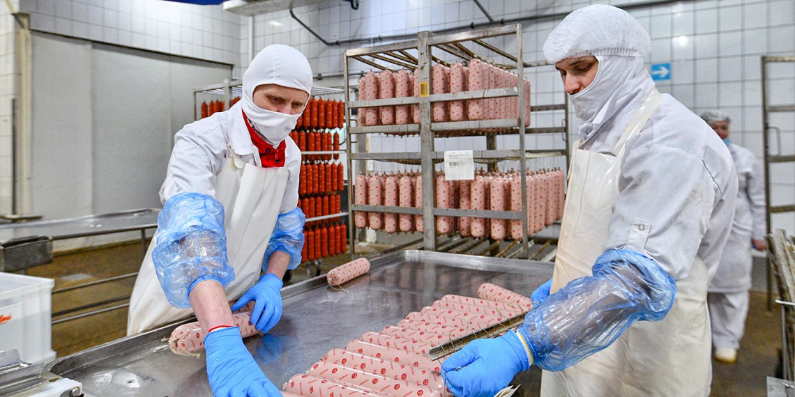 Каждая девятая тонна колбасы в России выпускается в Москве