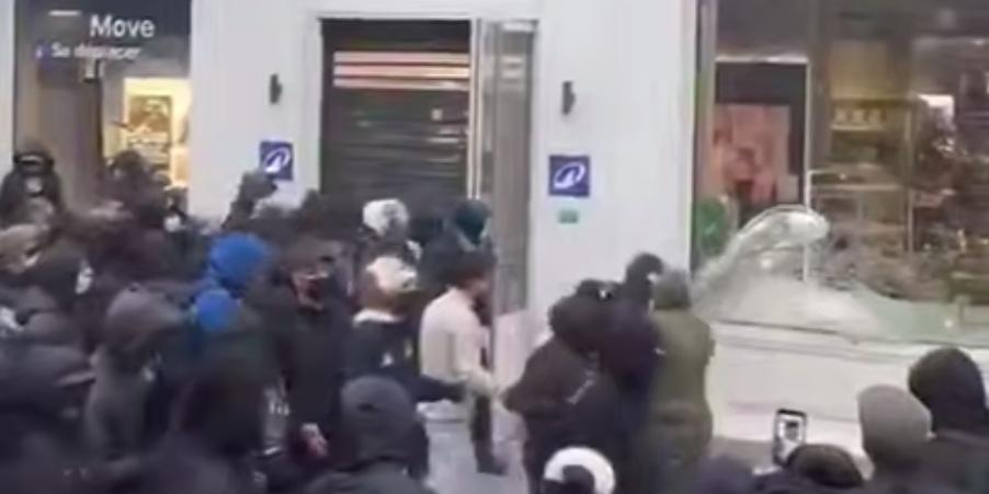 Власти Франции введут частичный комендантский час в ряде городов из-за мародерства