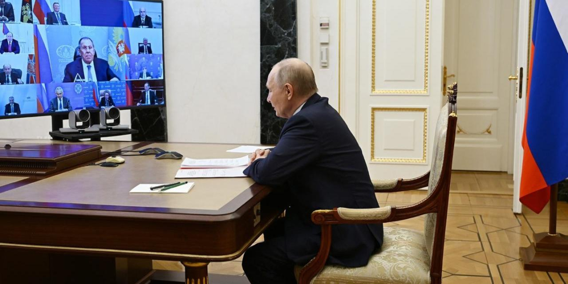 Путин на заседании Совбеза обсудил роль России в строительстве многополярного мира