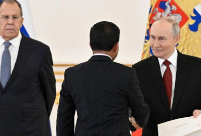 Владимир Путин принял верительные грамоты у 32 новых послов