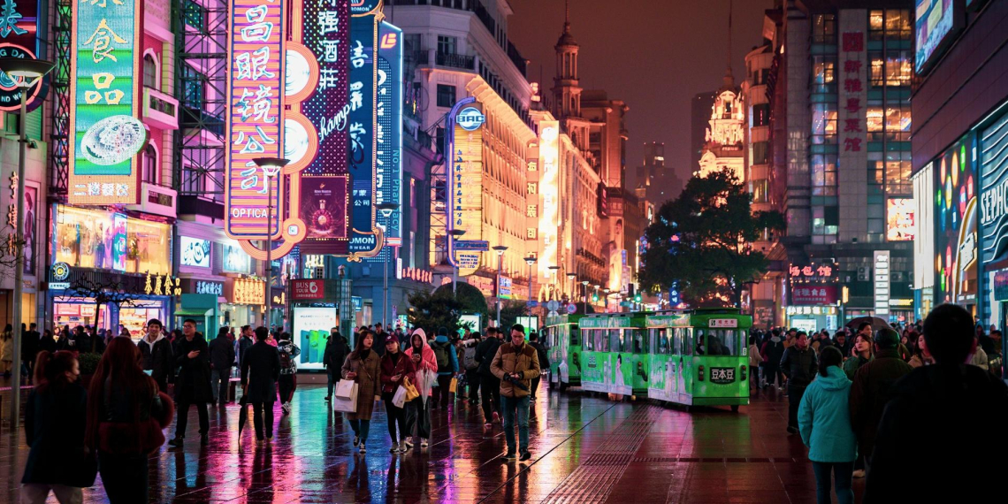 Китаю предрекли депопуляцию на население Франции