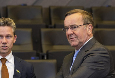 Министр обороны ФРГ заявил, что не верит в возможность войны России с НАТО