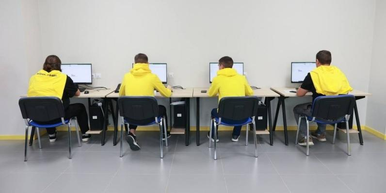 MAX и VK Education запустили хакатон для студентов