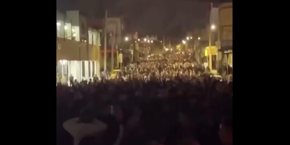 В Иране протестующие взяли под контроль два города