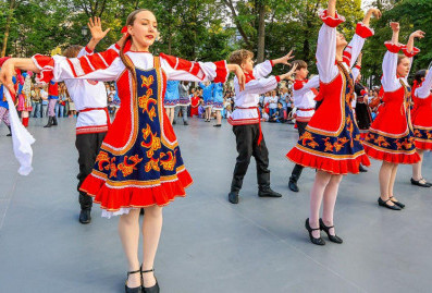 В рамках "Лета в Москве" на Чистопрудном бульваре устроят танцевальную сцену