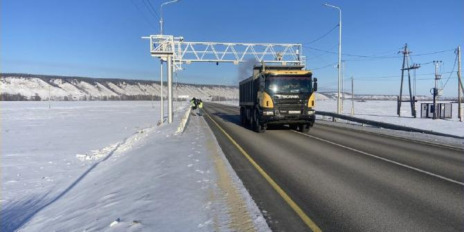 Госдума значительно увеличила штраф, который поможет разгрузить города от фур 