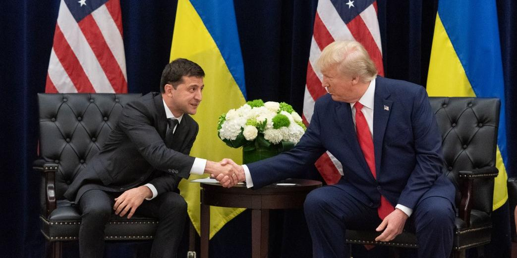 Bloomberg: Дональд Трамп собирается принудить Украину к переговорам
