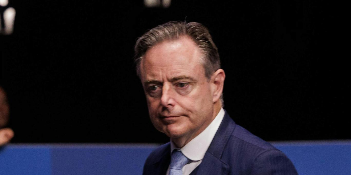 Премьер Бельгии призвал не верить 