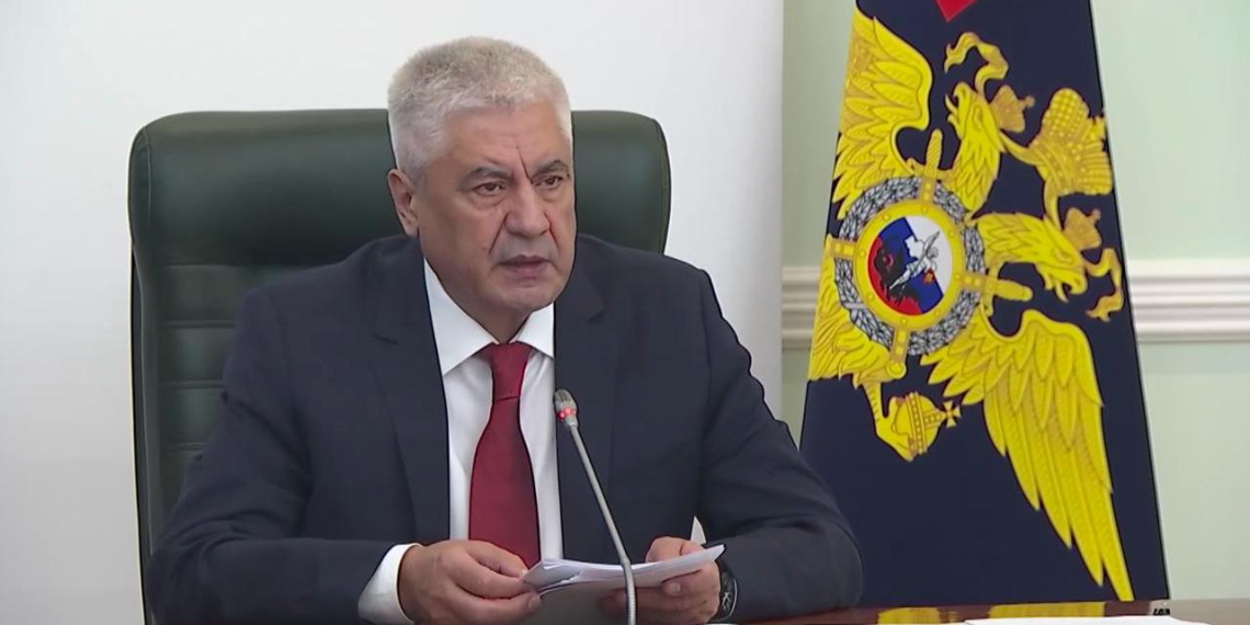 Глава МВД поручил усилить миграционный контроль в регионах